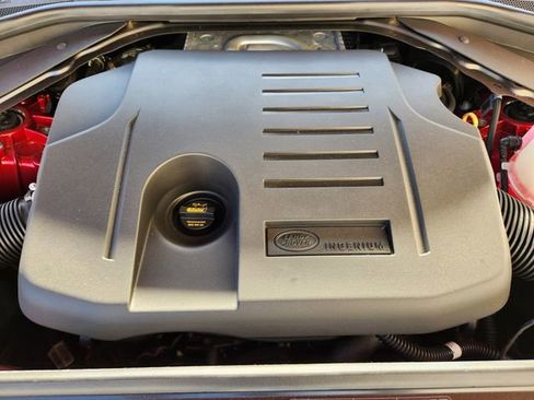 Used 2025 Land Rover Range Rover Sport image 21