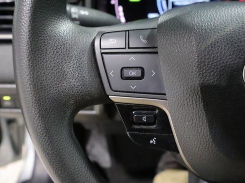 Used 2025 Toyota Camry LE FWD image 33