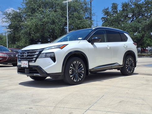 Used 2024 Nissan Rogue Platinum w/ Platinum Premium Package FWD image 1
