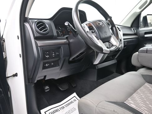 Used 2018 Toyota Tundra SR5 image 17