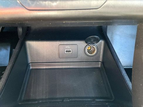 Used 2017 Ford Fusion SE image 16