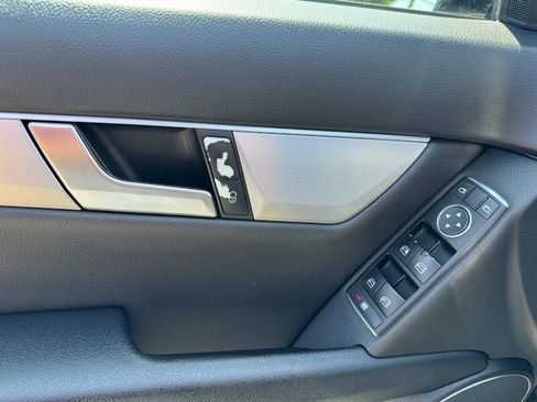 Used 2012 Mercedes-Benz C 250 Sedan image 22