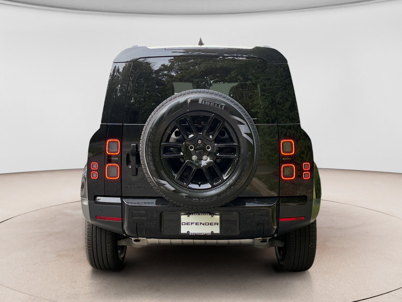 New 2026 Land Rover Defender 110 S AWD/4WD image 4