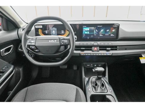 New 2025 Kia K4 image 13