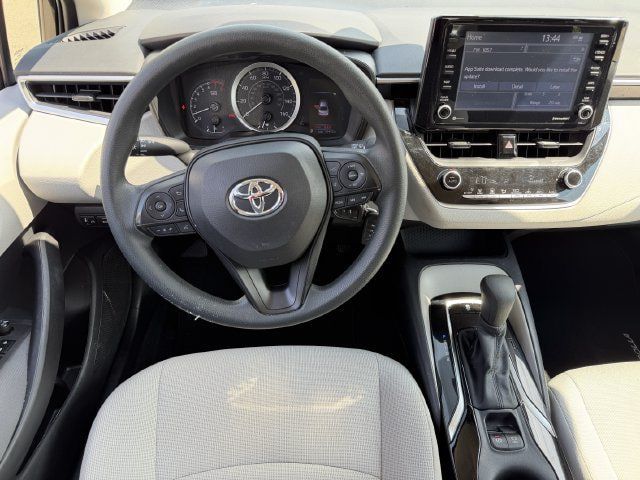 Used 2022 Toyota Corolla LE w/ Carpet Mat Package (TMS) FWD image 11