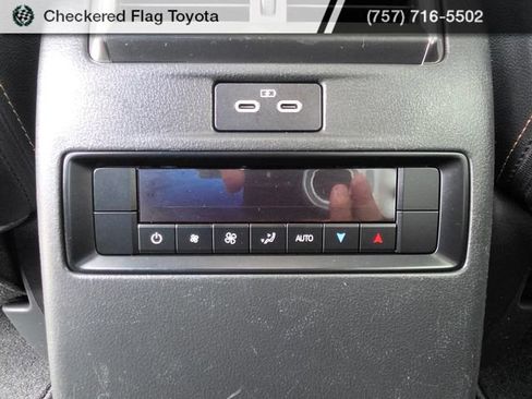 Used 2024 MAZDA CX-90 3.3 Turbo w/ Preferred Plus AWD/4WD image 41