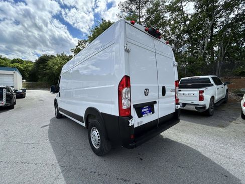 Used 2025 RAM ProMaster 2500 w/ Convenience Group FWD image 5