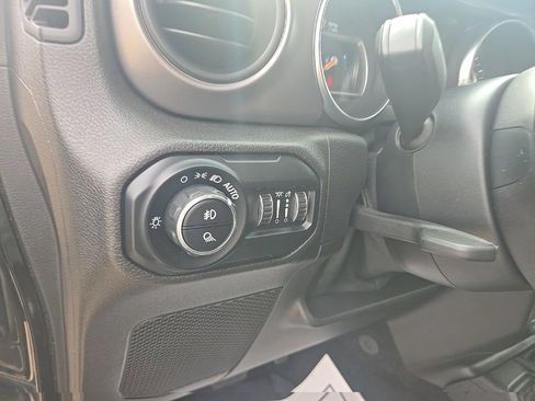 Used 2021 Jeep Gladiator Sport AWD/4WD image 14