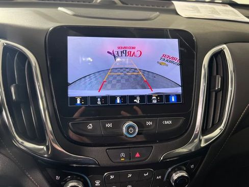 Used 2023 Chevrolet Equinox Premier image 18