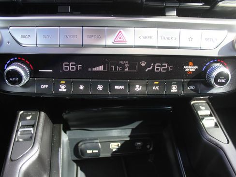 Used 2025 Kia Telluride S image 43