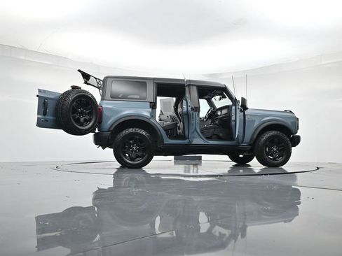 Used 2022 Ford Bronco Black Diamond image 51