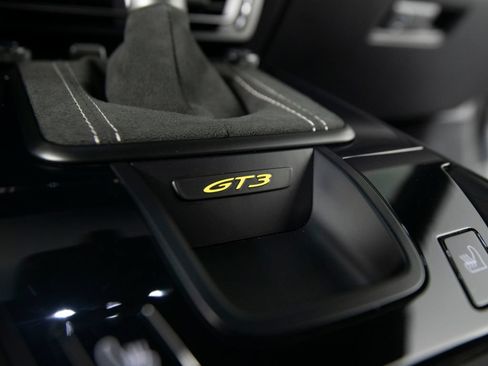 Certified 2022 Porsche 911 GT3 RWD image 33