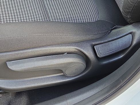 Used 2020 Hyundai Kona SE image 14