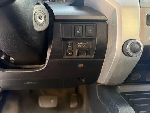 Used 2016 Toyota Tundra SR5 image 15