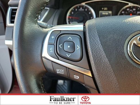 Used 2017 Toyota Camry SE image 20