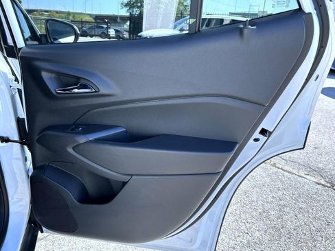 New 2026 Chevrolet Trax LT w/ Driver Confidence Package image 18