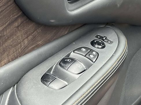 Used 2023 Nissan Murano Platinum w/ Cargo Package image 25