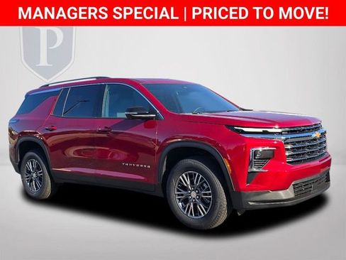 New 2026 Chevrolet Traverse LT w/ Driver Confidence Package image 2