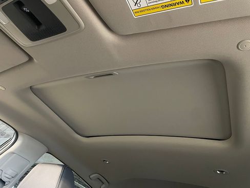 Used 2025 Honda HR-V EX-L image 26