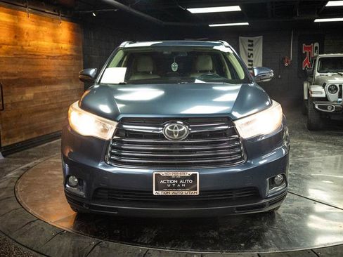 Used 2014 Toyota Highlander Limited Platinum AWD/4WD image 4