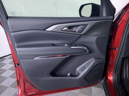 New 2025 Chevrolet Traverse LT w/ Midnight/Sport Edition image 12