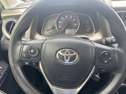 Used 2014 Toyota RAV4 LE image 24