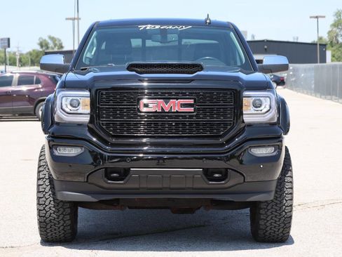 Used 2017 GMC Sierra 1500 SLT w/ SLT Premium Package AWD/4WD image 5