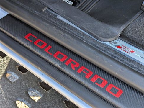 Used 2022 Chevrolet Colorado ZR2 w/ ZR2 Dusk Special Edition AWD/4WD image 43