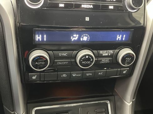 Used 2019 Subaru Ascent Premium image 21