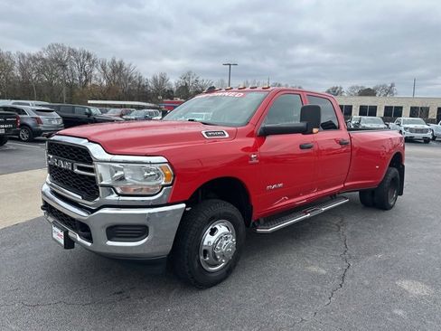 Used 2022 RAM 3500 Tradesman image 2