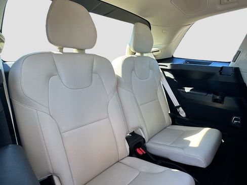 Used 2023 Volvo XC90 B6 Plus w/ Protection Package Premier AWD/4WD image 32