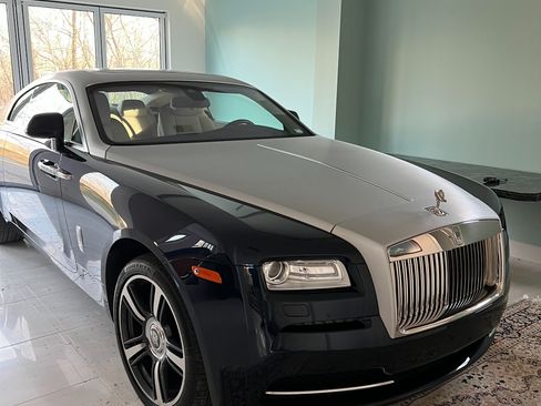 Used 2015 Rolls-Royce Wraith RWD image 14