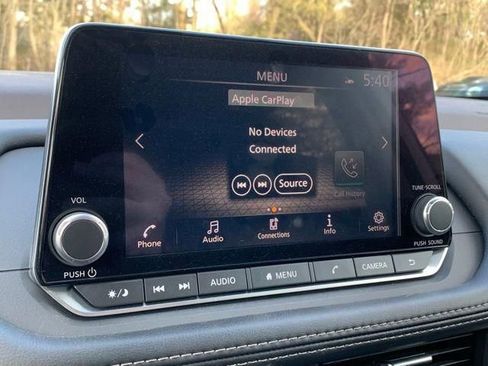 Used 2023 Nissan Rogue SV image 29