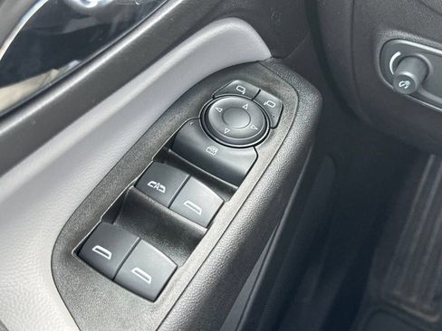 Used 2024 Chevrolet Equinox LS FWD image 29