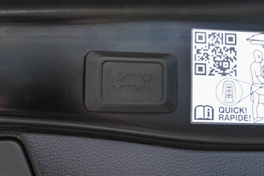 Used 2023 Toyota RAV4 Limited AWD/4WD image 37
