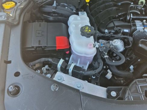 Used 2025 Jeep Grand Cherokee Altitude image 59