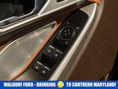 Used 2022 Ford Explorer King Ranch image 48