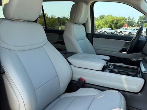New 2027 Ford Expedition Platinum AWD/4WD image 17
