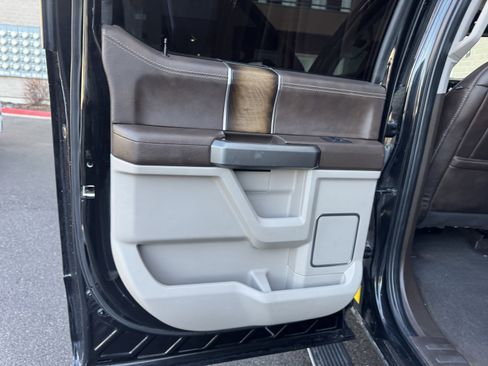 Used 2019 Ford F150 Limited image 37