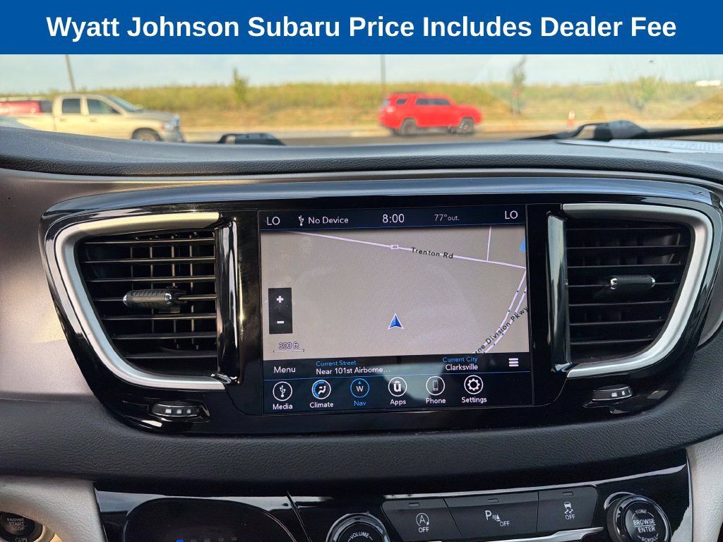 Used 2020 Chrysler Pacifica Touring FWD image 25