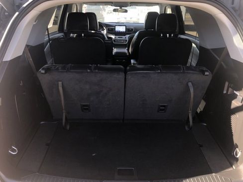 Used 2023 Ford Explorer XLT w/ Equipment Group 202A image 9