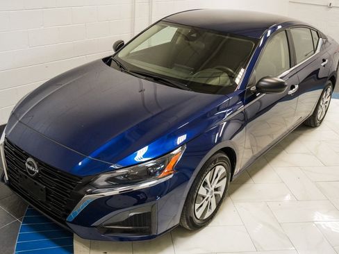 Used 2024 Nissan Altima 2.5 S image 40