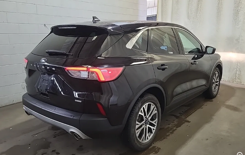 Used 2022 Ford Escape SEL FWD image 3