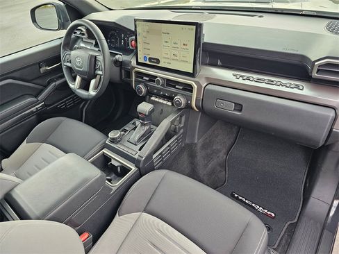 Used 2024 Toyota Tacoma TRD Sport image 11