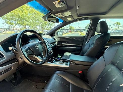 Used 2018 Acura RLX w/ Technology Package FWD image 4
