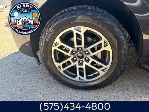 New 2025 Ford Expedition Active image 2