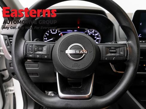 Used 2023 Nissan Rogue S AWD/4WD image 10