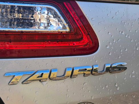 Used 2014 Ford Taurus SEL w/ Equipment Group 201A image 18