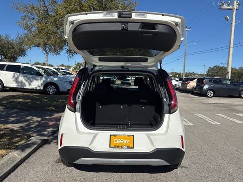 Used 2025 Kia Soul LX w/ LX Technology Package image 17