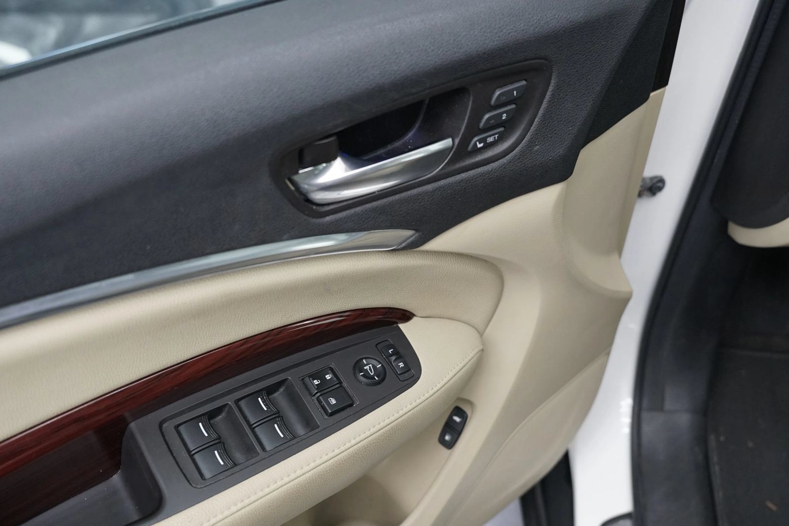 Used 2014 Acura MDX SH-AWD image 15
